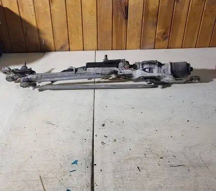 Mazda 2 Front wiper linkage 