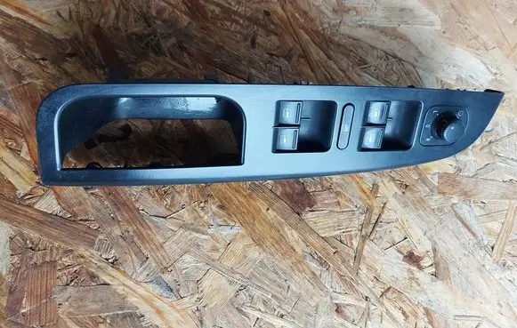 Volkswagen Golf VI Electric window control switch 1K4868049C 1K4959857B 1K0959565J