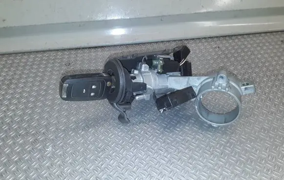 Chevrolet Cruze Ignition lock 25799293 82250110413