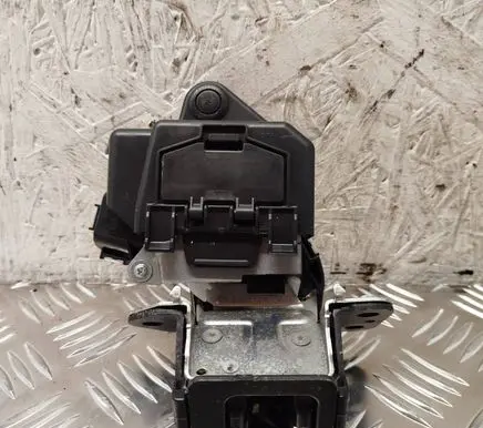 Mazda CX-5 Loading door lock 