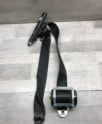 Mercedes-Benz R W251 Front seatbelt A2518607585