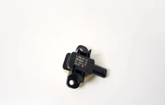 Mercedes-Benz ML W166 Airbag deployment crash/impact sensor A1668210351