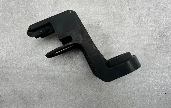 Volvo XC90 Air filter cleaner box bracket assembly 31489668