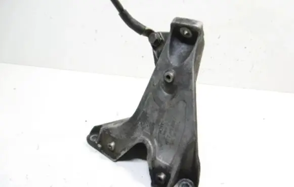 Audi A4 S4 B6 8E 8H Engine mounting bracket 8E0199308D