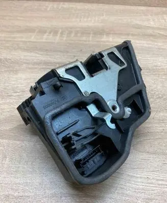 BMW 5 GT F07 Rear door lock 7202147