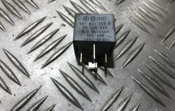 Volkswagen Golf IV Other relay 141951253b 20240072