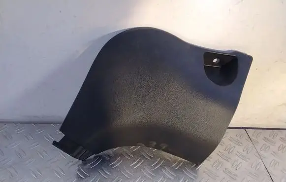 Foot area side trim