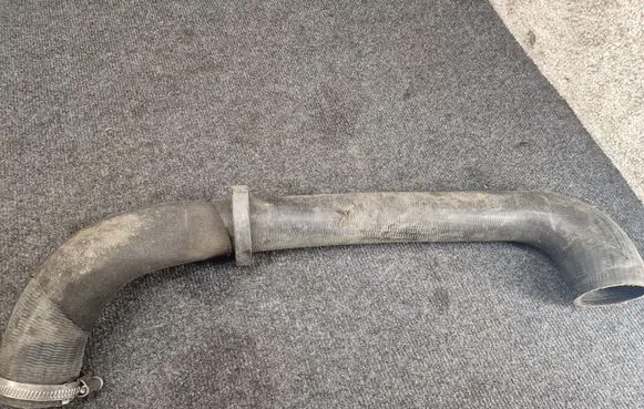 Land Rover Discovery 5 Intercooler hose/pipe