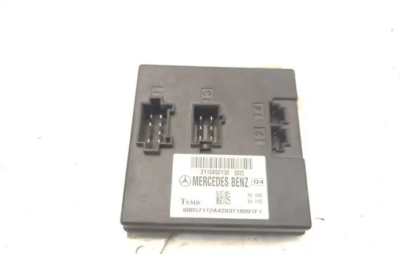 Mercedes-Benz E W211 Comfort/convenience module 2115452132 000711242