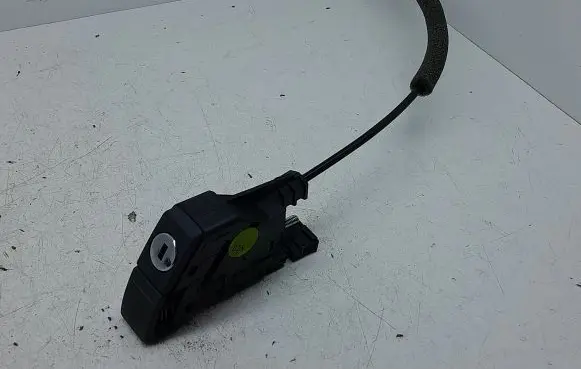 Volkswagen Phaeton Glove box lock 3D1857148