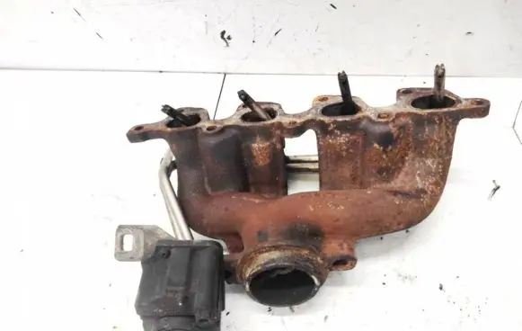 Ford Mondeo MK II Exhaust manifold