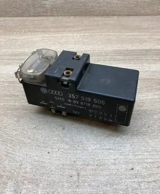 Volkswagen Golf III Glow plug pre-heat relay 357919506 898718000