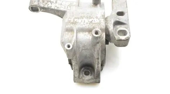 Volkswagen Tiguan Engine mount bracket 5N0199262