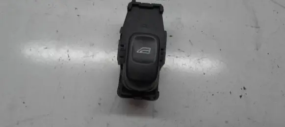 Volvo V70 Electric window control switch 9472275 A3324
