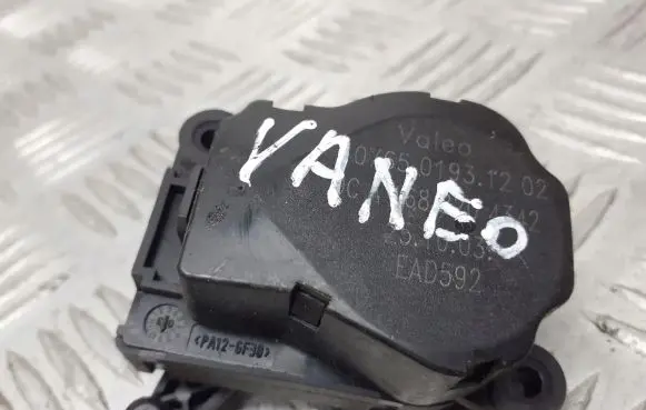 Mercedes-Benz Vaneo W414 Central body control module A1688204342
