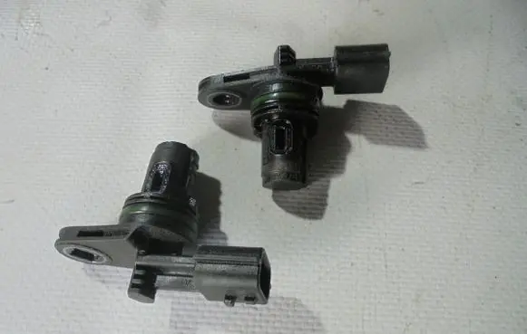 Renault Megane III Camshaft vanos timing valve 237312832R