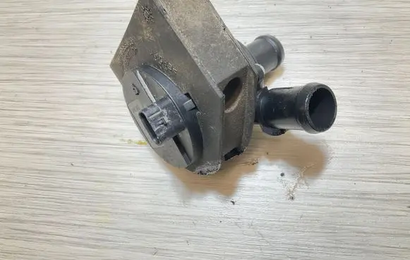 Audi A3 S3 8V Electric auxiliary coolant/water pump 5Q0965567 12402300305