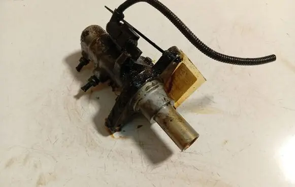 Volkswagen PASSAT B6 Clutch master cylinder