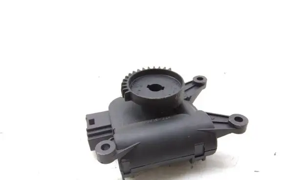 Seat Ibiza III (6L) Air flap motor/actuator 0132801357