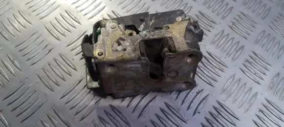 Renault Laguna I Front door lock