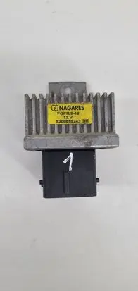 Renault Megane III Glow plug pre-heat relay 8200859243