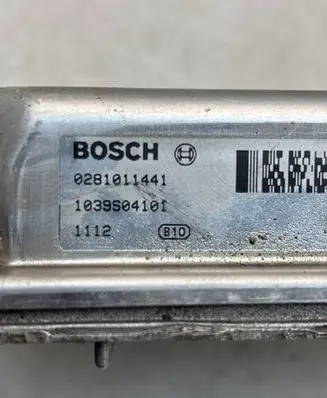 Volvo V70 Engine control unit/module 0281011441 1112 1039S04101
