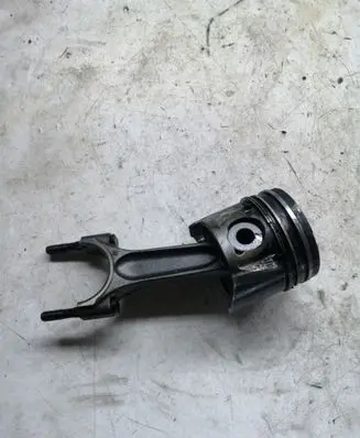 Ford Mondeo MK IV Piston with connecting rod 085190 HS2RI