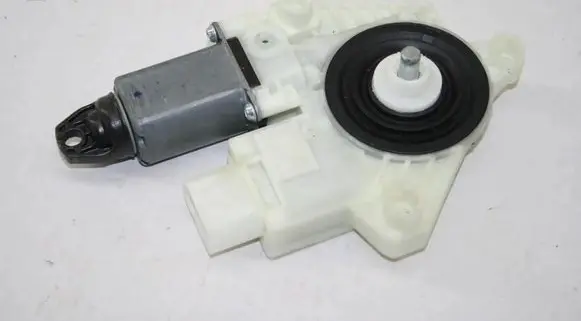 BMW 7 G11 G12 Front door window regulator motor 7455081