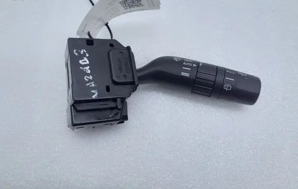 Mazda 3 II Wiper control stalk 17D682