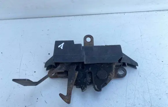 Toyota Avensis T220 Engine bonnet/hood lock/catch