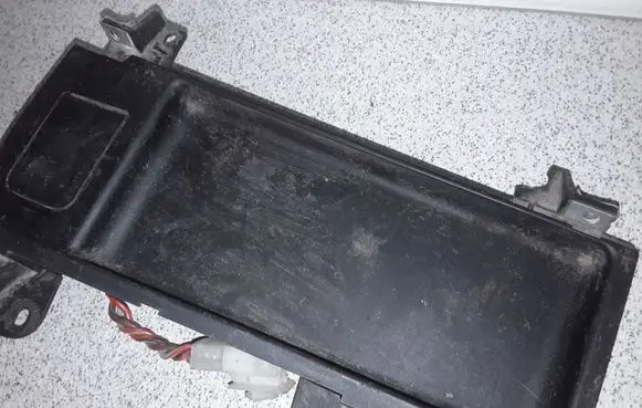 BMW 5 E39 12 V Socket (front) 51168159694 8159694
