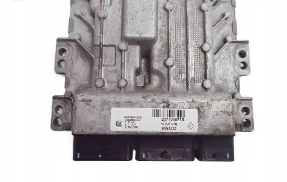 Renault Kadjar Engine control unit/module ECU 237106677R