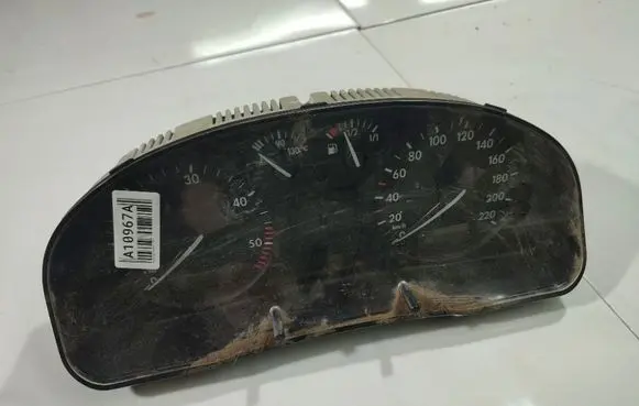 Volkswagen PASSAT B5 Speedometer (instrument cluster) 09051940090