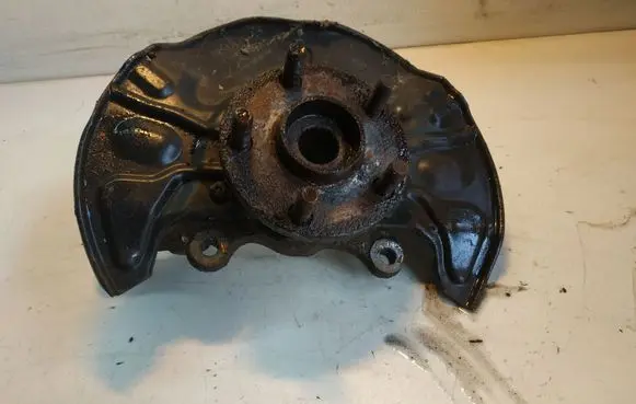 Front wheel hub