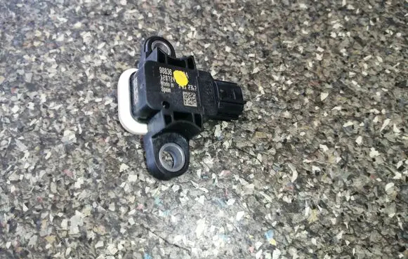 Nissan Juke I F15 Airbag deployment crash/impact sensor 988361MA0A