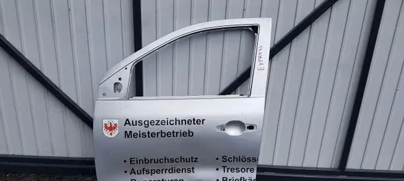 Renault Captur Front door