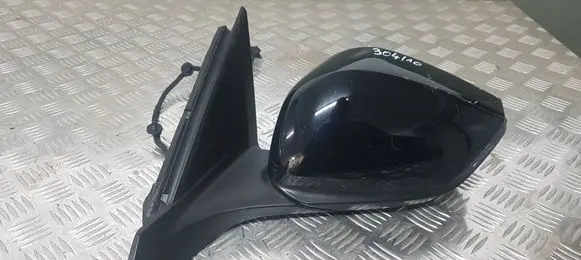 Front door electric wing mirror