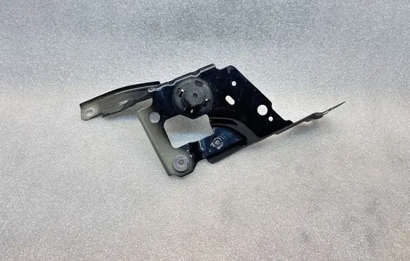 BMW 4 G22 G23 G24 G26 Fender mounting bracket 7486802 748680206