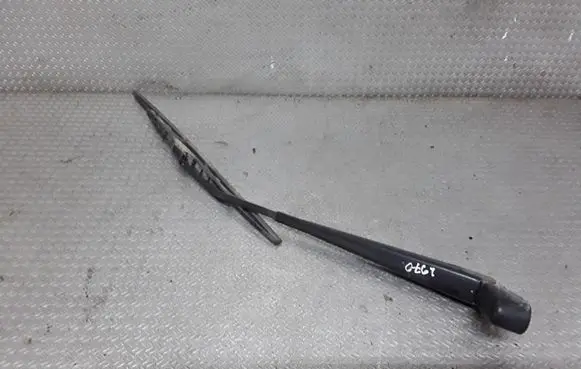 Windshield/front glass wiper blade