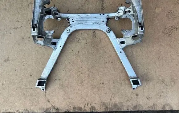 BMW 7 E65 E66 Front subframe 6752294 044KTS