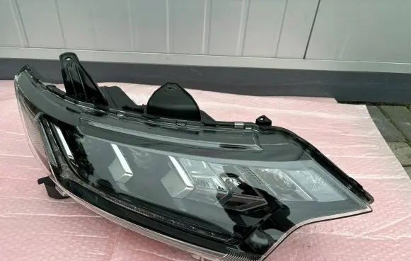 Mitsubishi Outlander Headlight/headlamp ECM92121E20
