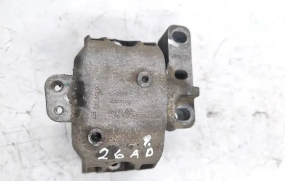 Volkswagen Golf IV Engine mount bracket IJ0199262BF