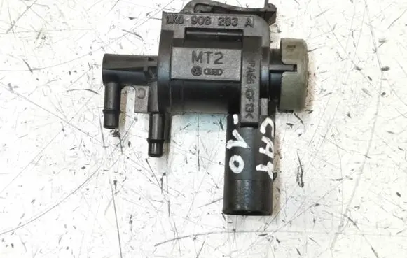 Volkswagen Golf VI Turbo solenoid valve 1K0906283A