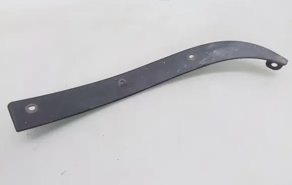 Rear bumper trim bar molding