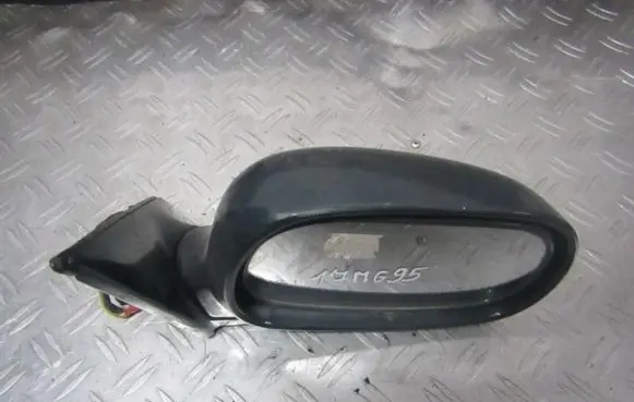 Mitsubishi Galant Front door electric wing mirror r4391