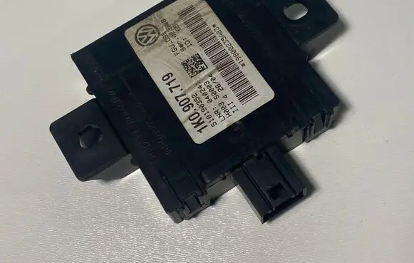 Volkswagen Golf V Alarm control unit/module 1K0907719