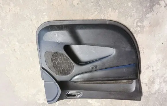 Dodge Durango Front door card panel trim 6CV952X9AB