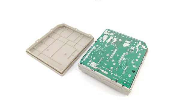Renault Clio IV Fuse module 674658B