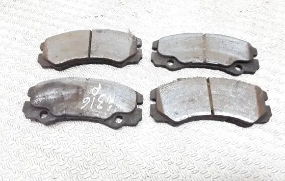 Opel Frontera B Brake pads (front) 