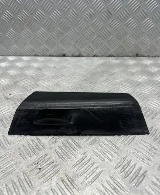 BMW X5 F15 USB socket connector 6814701